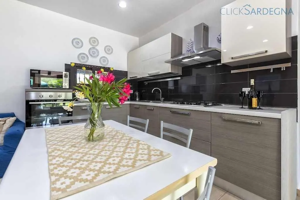 Casa Linari Clicksardegna Villa Lavinia Con Piscina E Accesso Alla Laguna Calich