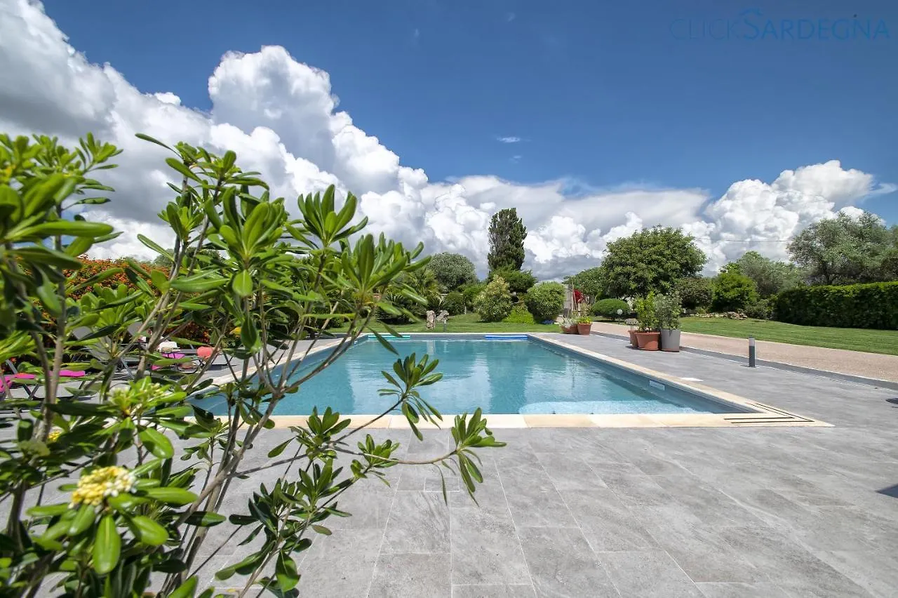 Clicksardegna Villa Lavinia Con Piscina E Accesso Alla Laguna Calich Casa Linari