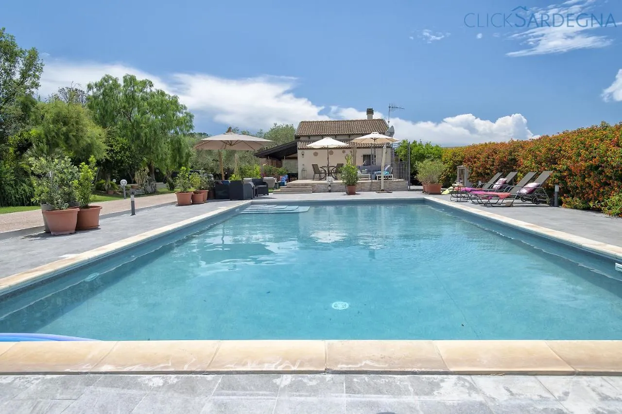 Casa Linari Clicksardegna Villa Lavinia Con Piscina E Accesso Alla Laguna Calich איטליה