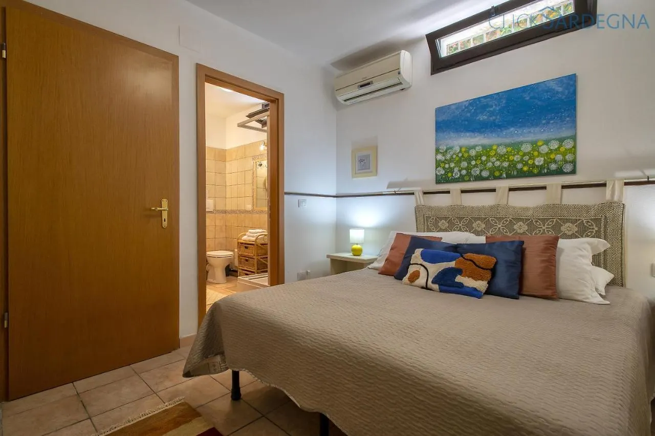 Casa Linari Clicksardegna Villa Lavinia Con Piscina E Accesso Alla Laguna Calich 0*, Casa Linari איטליה