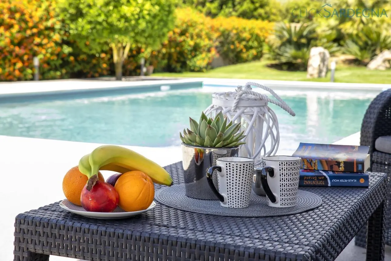 Clicksardegna Villa Lavinia Con Piscina E Accesso Alla Laguna Calich Casa Linari