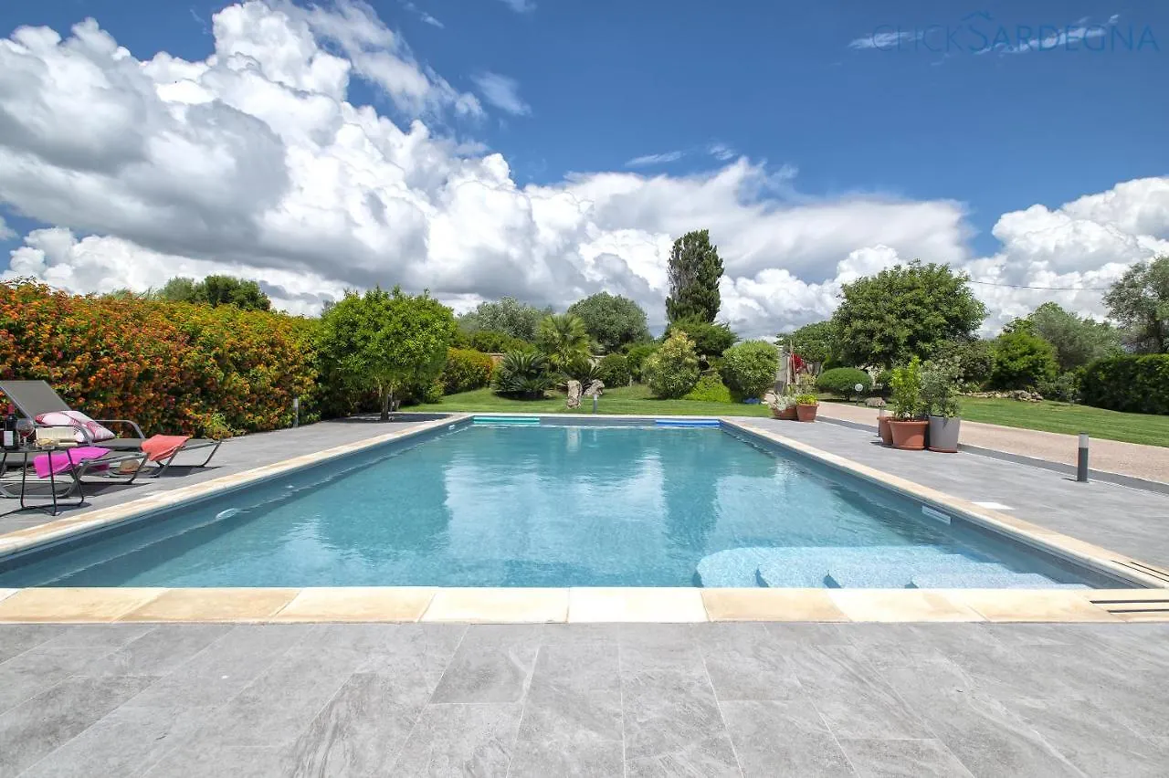 Casa Linari Clicksardegna Villa Lavinia Con Piscina E Accesso Alla Laguna Calich