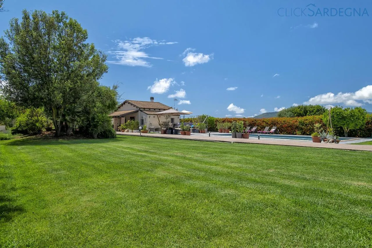 Casa Linari Clicksardegna Villa Lavinia Con Piscina E Accesso Alla Laguna Calich